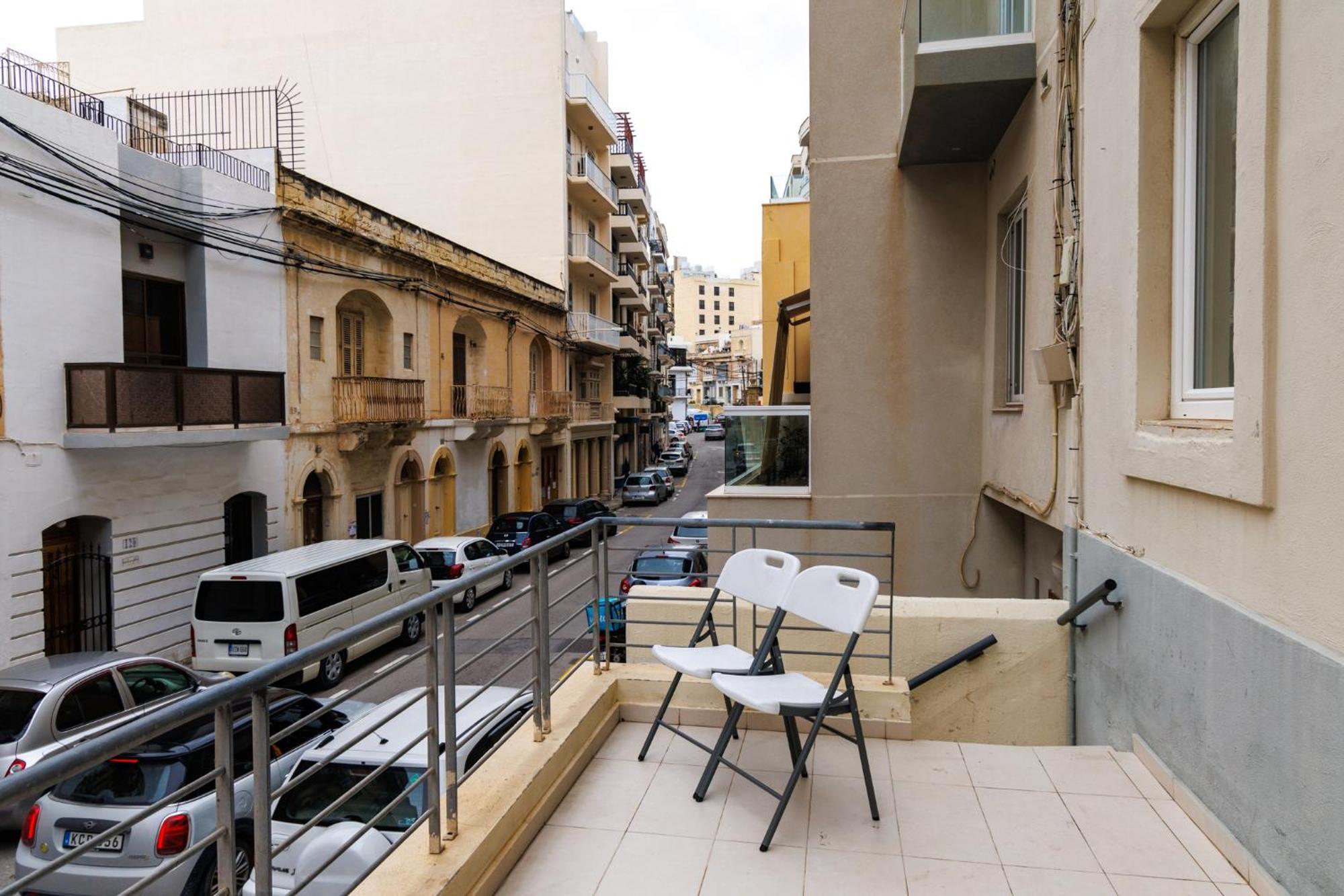 Stylish St.Julians 2 Bedroom Apartment For Rent In The City Centre With Terrace Saint Julian's Exterior photo